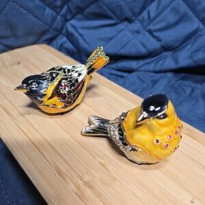 Set a two Small jeweled bird trinket boxes